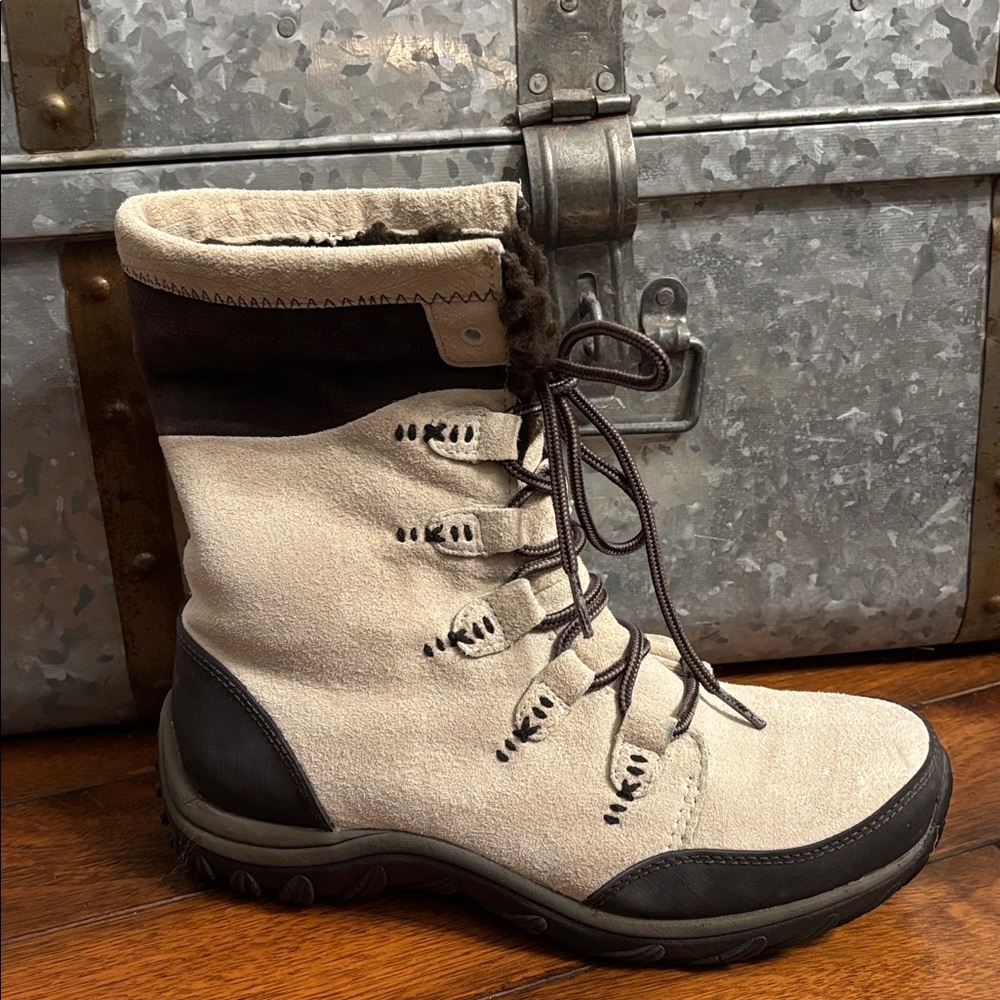 Price drop! Patagonia Stubai Waterproof Chanterelle Boots - Picture 7 of 16